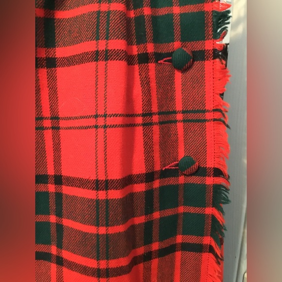 Like new plaid by Aljean. 100% pure virgin wool.  Kilt. Skirt - Picture 2 of 6
